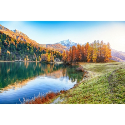 Холст с красками 30х40 см по номерам. Осенняя природа горной местности (в коробке) (18 цв. )